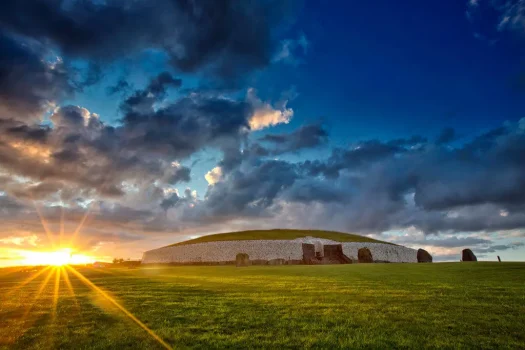 From Cliffs to Castles: Ireland’s Top 10 Landmarks and Natural Wonders